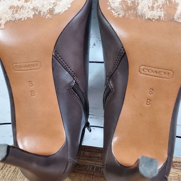 COACH Sondra Semi Matte Calf Ankle Zip Bootie Size 8 Medium Chestnut LIKE NEW! - Picture 10 of 10